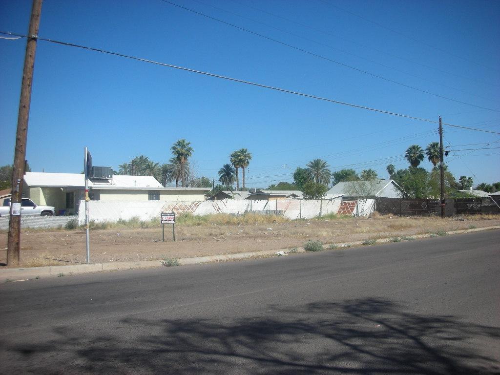 2947 West Monte Vista Road, Unit 23 Phoenix, AZ 85009 - Photo 1 of 3 Corner Lot
