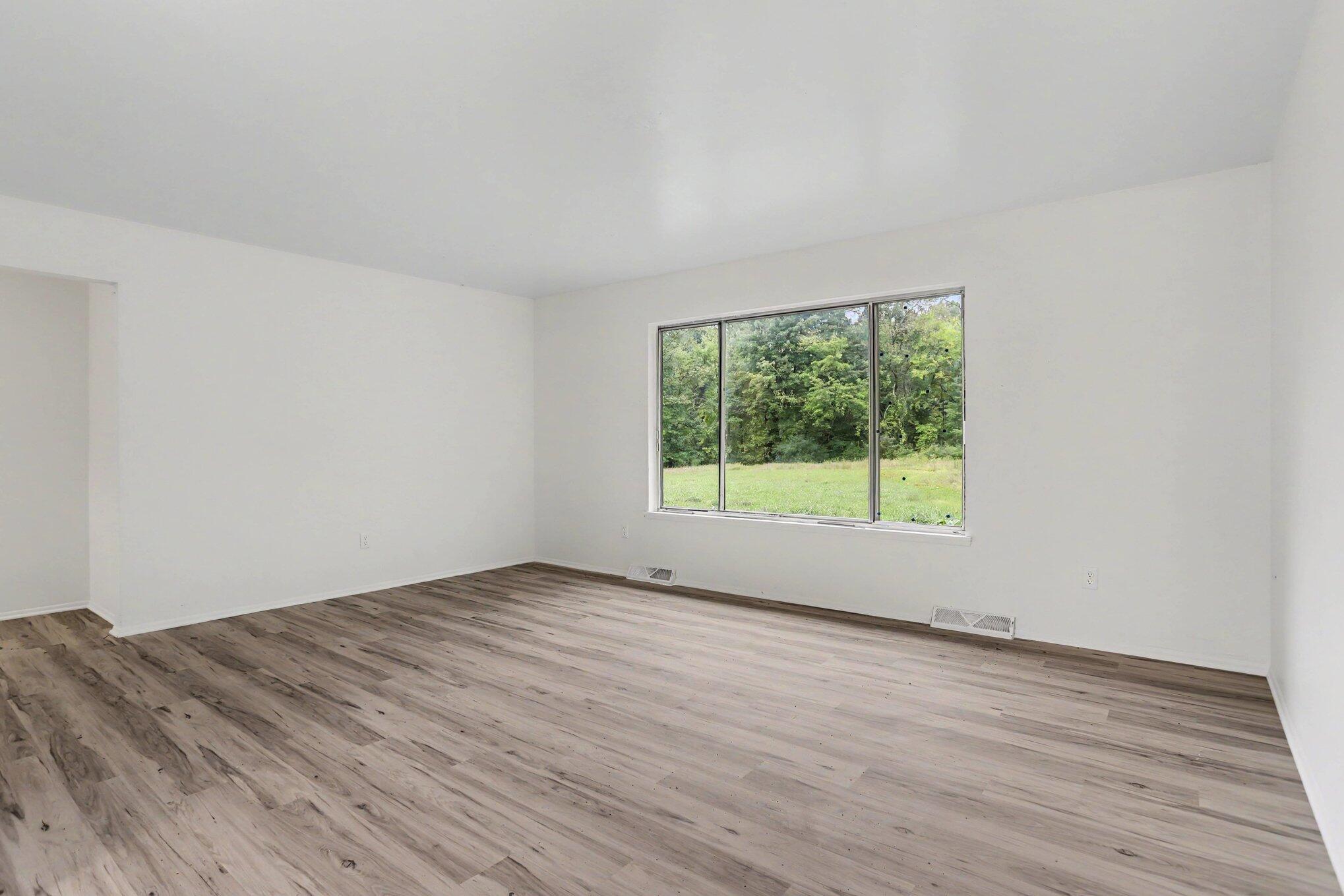 1150 Baseline Road Battle Creek, MI 49017 - Photo 3 of 31 009_file_6906