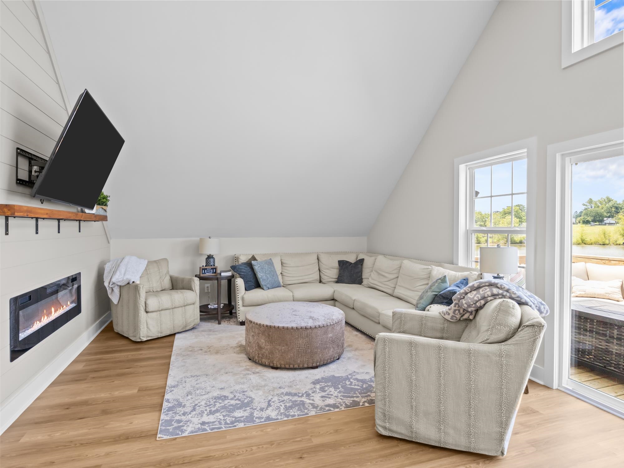 1080 Melvin Hill Road Campobello, SC 29322 - Photo 5 of 49