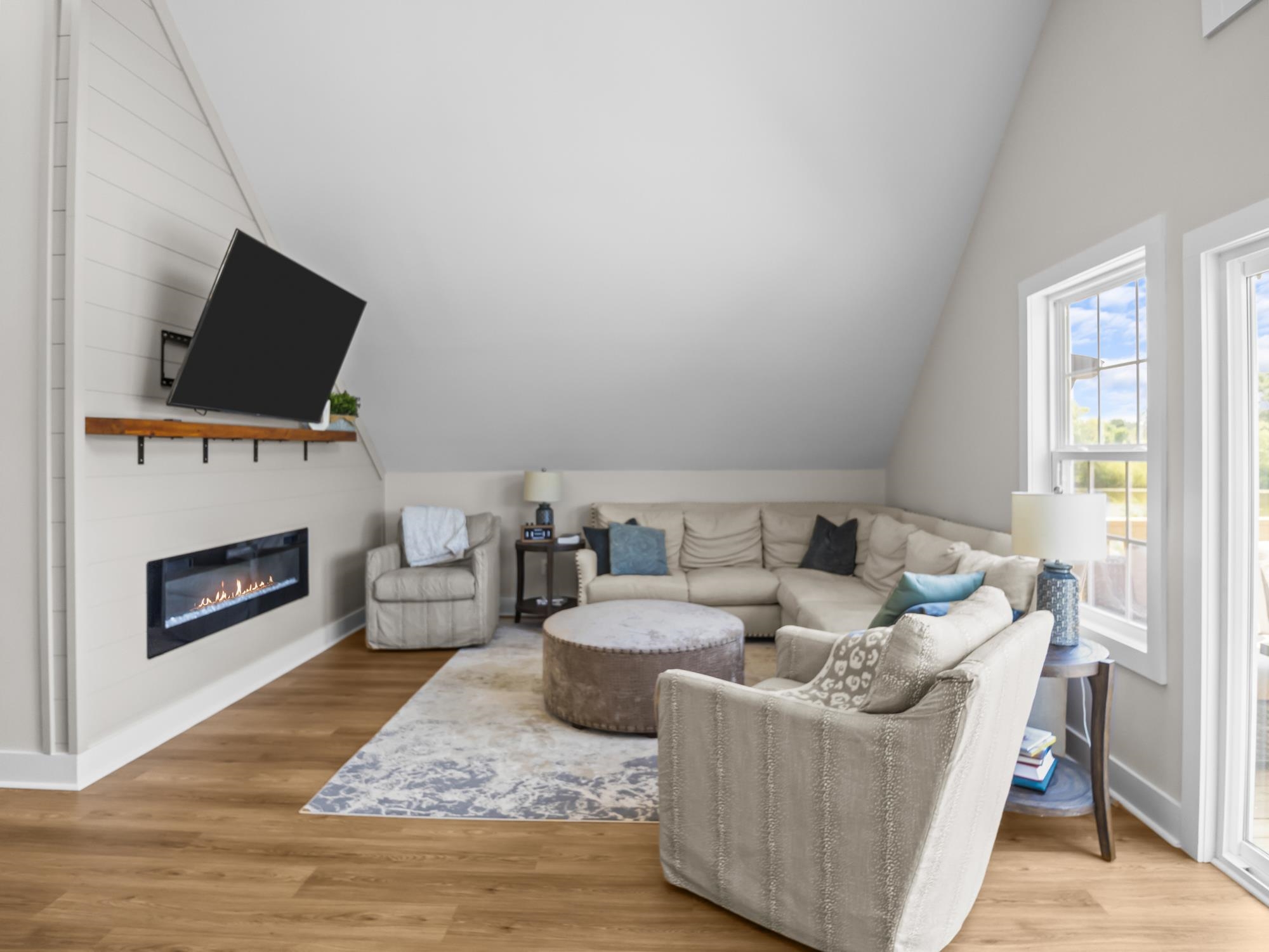 1080 Melvin Hill Road Campobello, SC 29322 - Photo 6 of 49