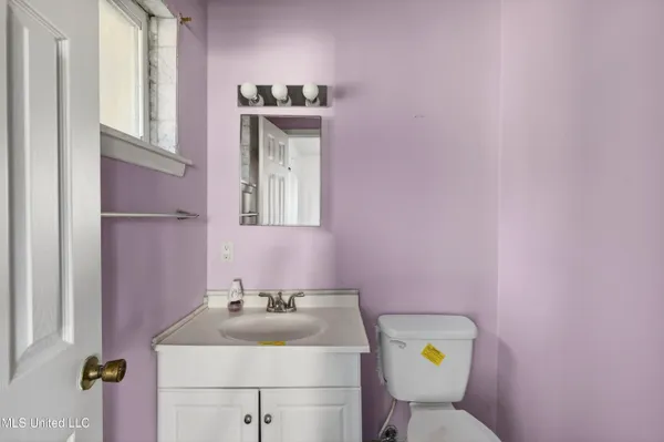 $297,500 | 392 Porter Avenue, Biloxi, MS 39530