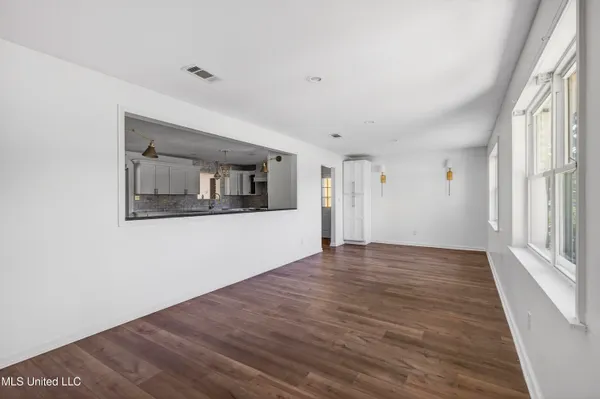 $297,500 | 392 Porter Avenue, Biloxi, MS 39530