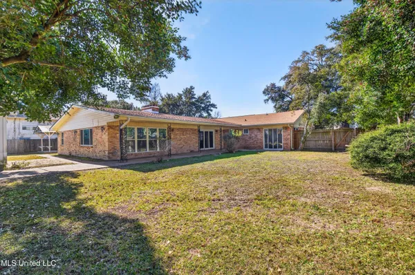 $297,500 | 392 Porter Avenue, Biloxi, MS 39530