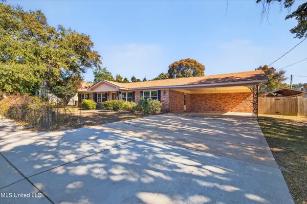$297,500 | 392 Porter Avenue, Biloxi, MS 39530