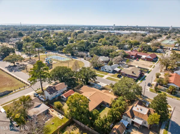 $297,500 | 392 Porter Avenue, Biloxi, MS 39530