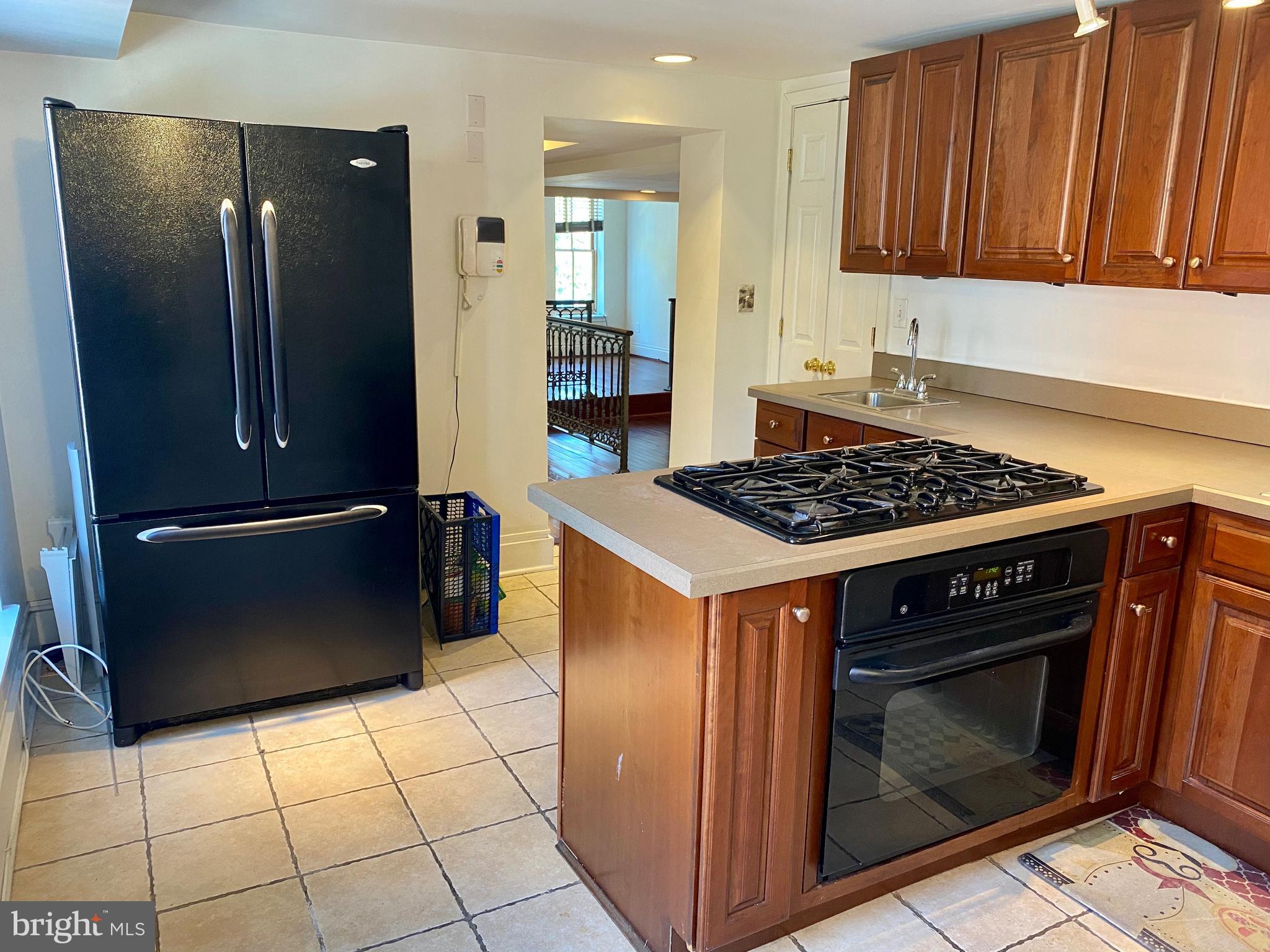 227 West Read Street Baltimore, MD 21201 - Photo 16 of 17