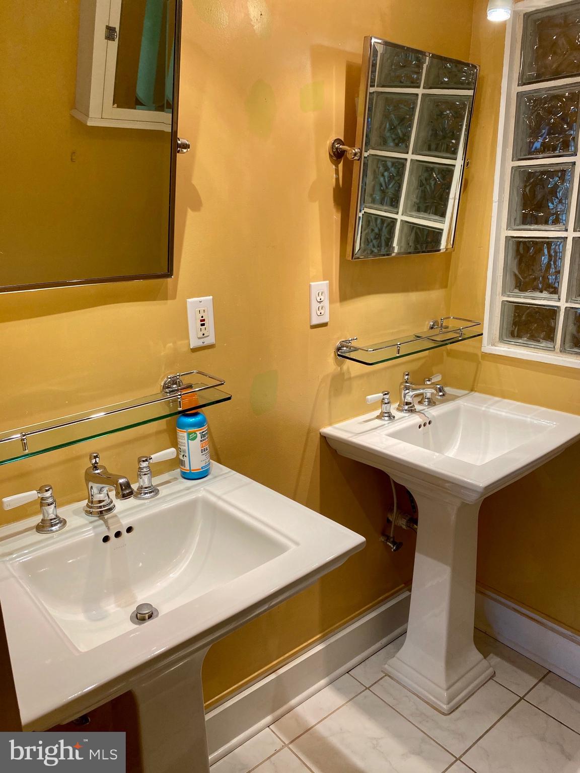 227 West Read Street Baltimore, MD 21201 - Photo 6 of 17