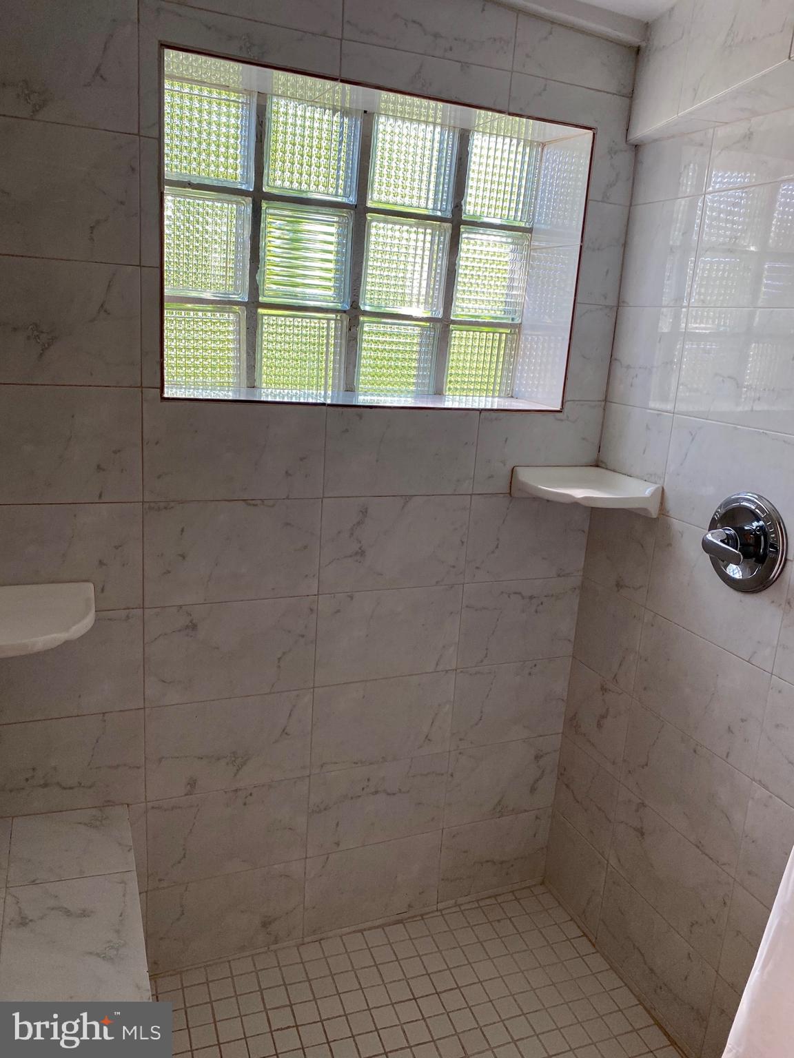 227 West Read Street Baltimore, MD 21201 - Photo 7 of 17