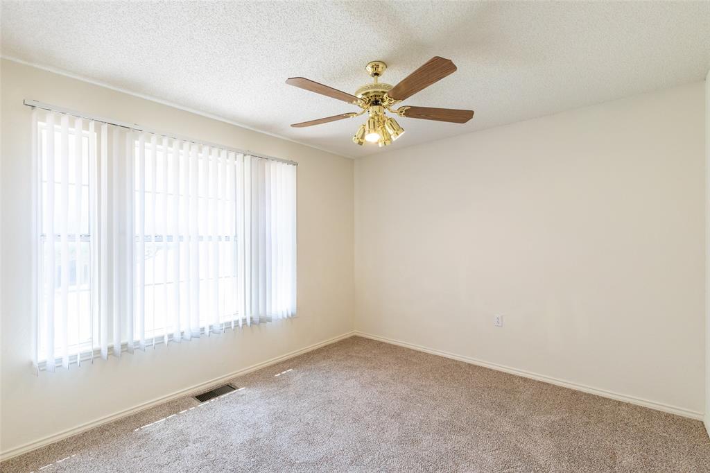 1026 Reeves Street Abilene, TX 79602 - Photo 22 of 38 Guest room # 1 on the second floor.