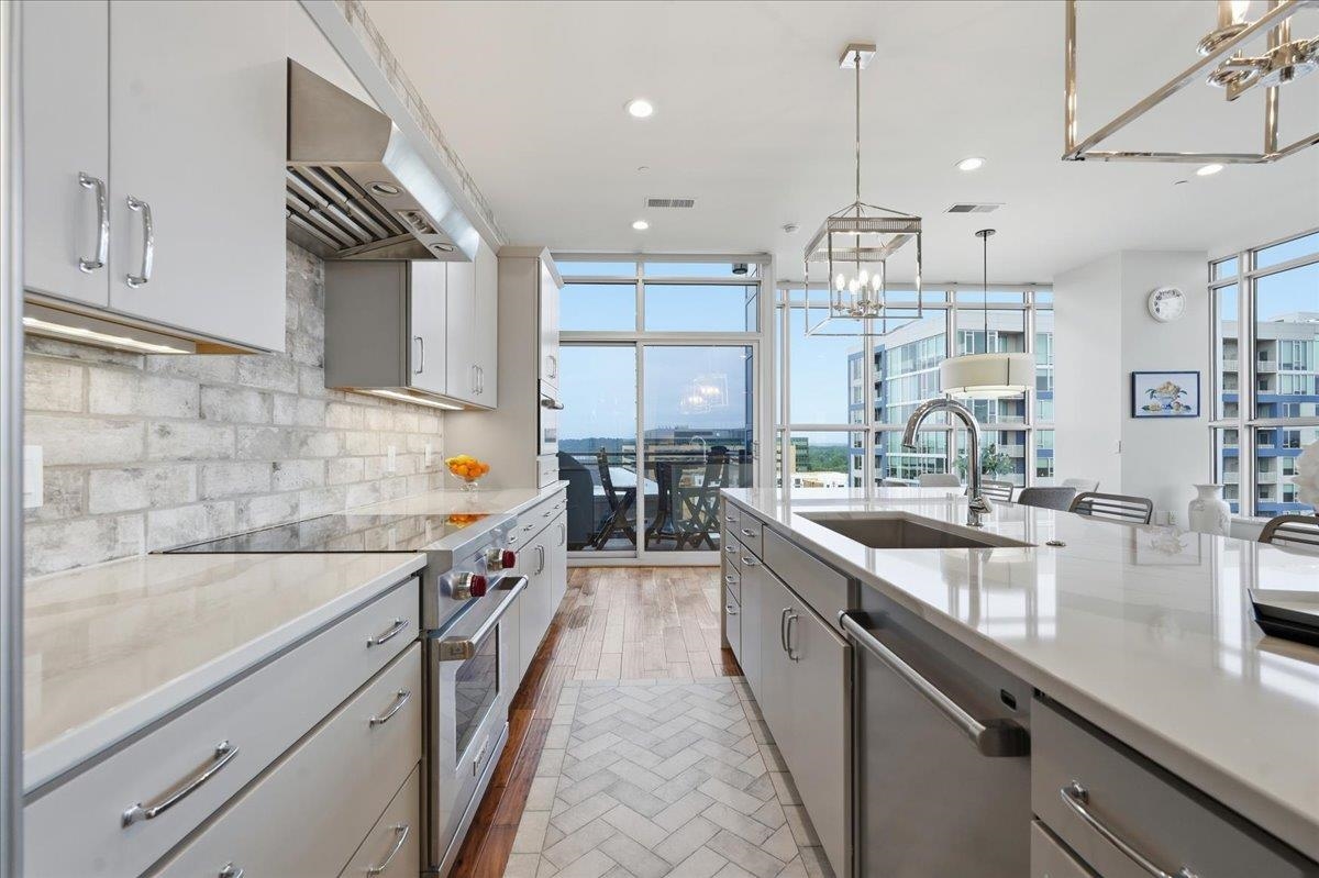 625 North Segoe Road, Unit 1100 Madison, WI 53705 - Photo 14 of 60