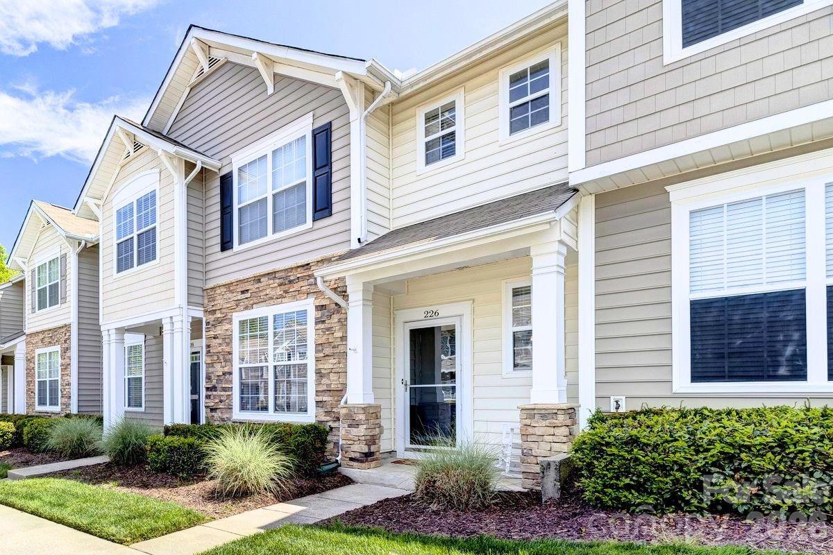 226 Dawn Mist Lane Fort Mill, SC 29708 - Photo 2 of 31