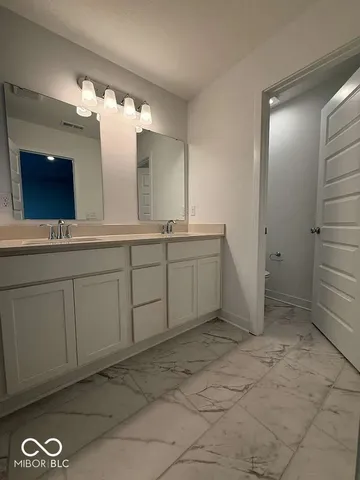 $2,300 | 3872 Riverstone Drive, Whitestown, IN 46075