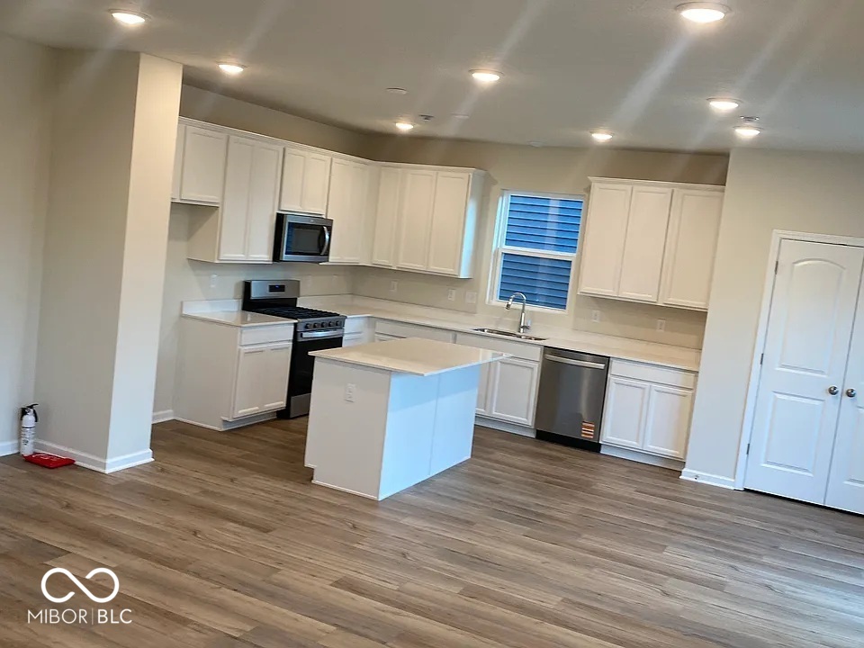 3872 Riverstone Drive Whitestown, IN 46075 - Photo 4 of 24