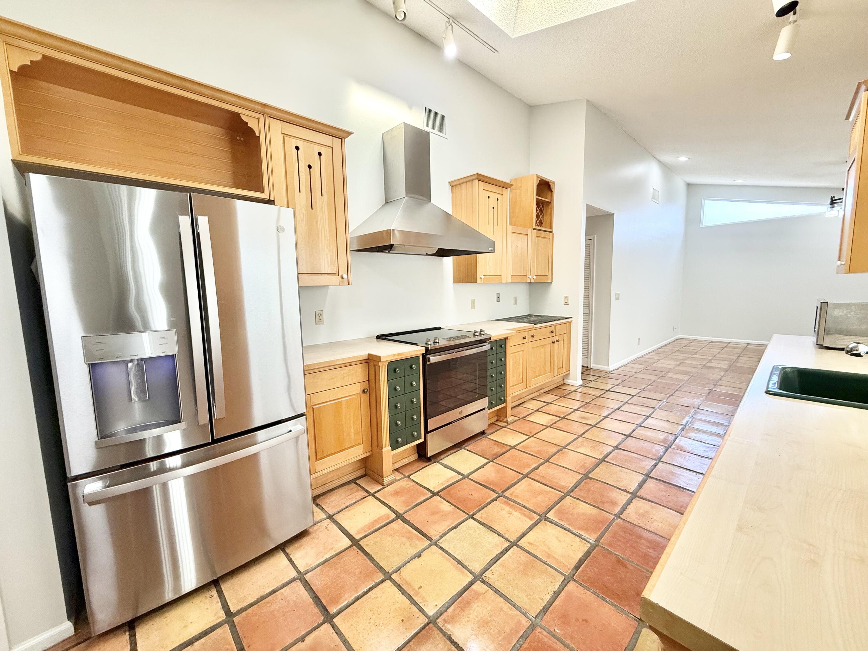 11933 Waterwood Drive Boca Raton, FL 33428 - Photo 8 of 51 UPGRADED STAINLESS STEEL KITCHEN