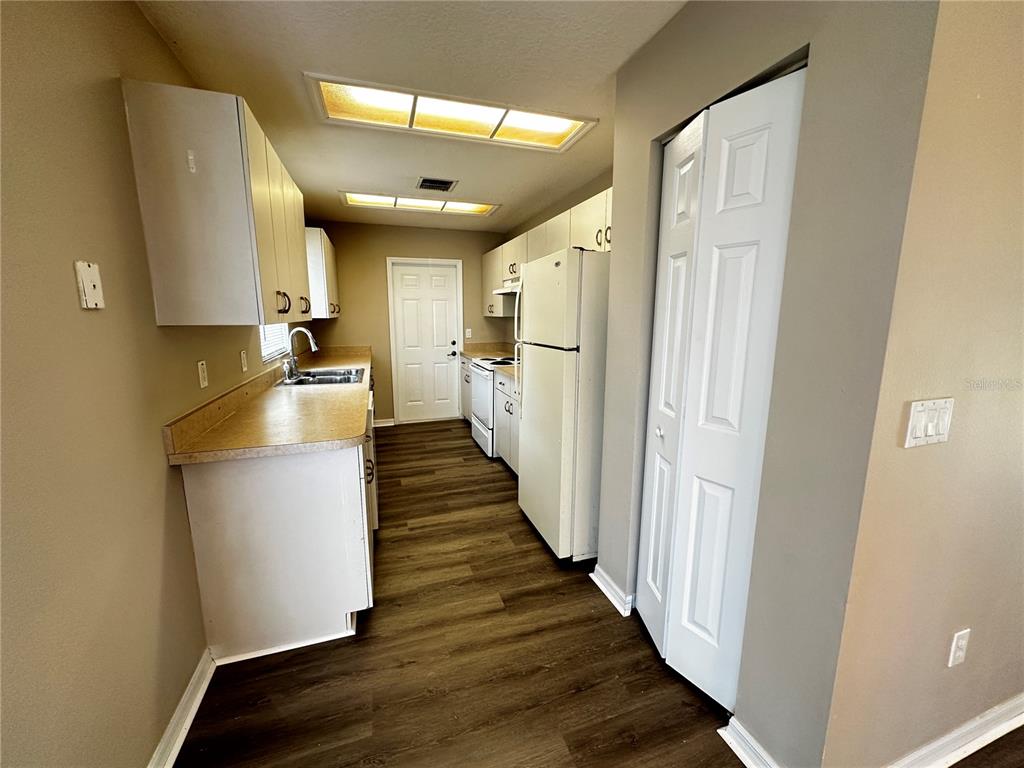 9 Cedar Circle Ocala, FL 34472 - Photo 3 of 9