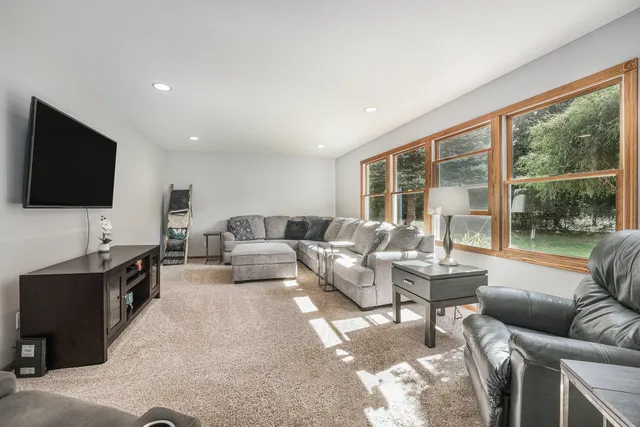 $399,900 | 8882 South Osborn Avenue, Fremont, MI 49412