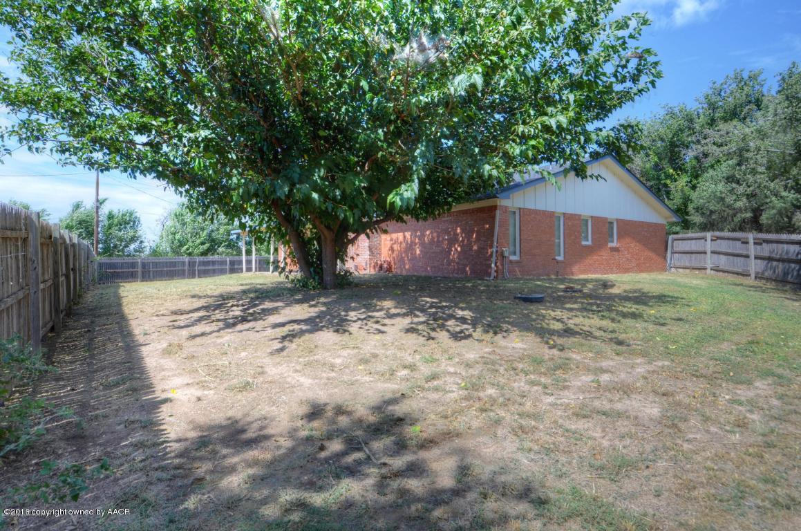 25 Kendall Road Amarillo, TX 79124 - Photo 15 of 19 backyard