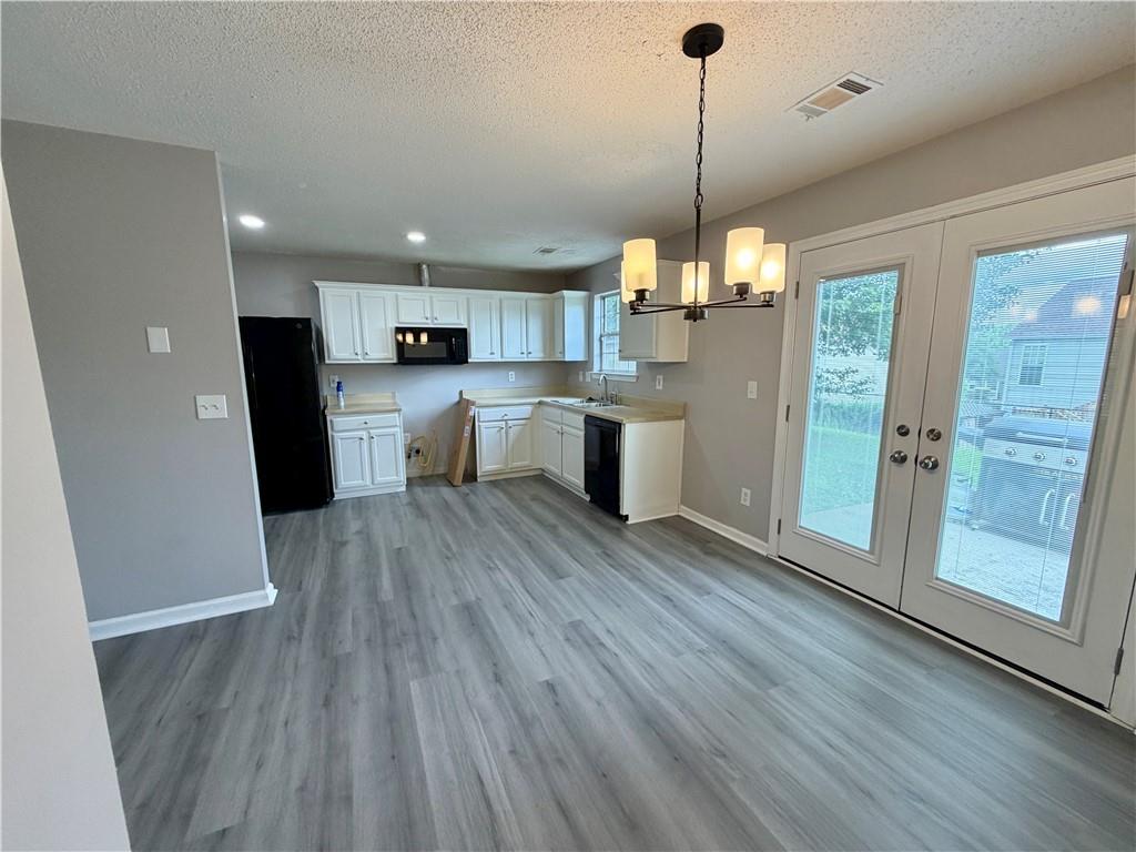3354 Waggoner Lane Rex, GA 30273 - Photo 9 of 19