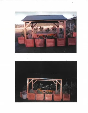 a black and white photo of a living room