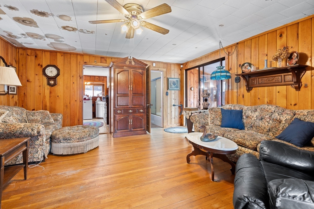 9 Castle Rock Road Saugus, MA 01906 - Photo 8 of 31 Gallery Image 8