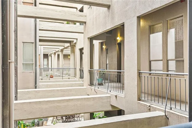 $2,400 | 333 Julia Street, Unit 311, New Orleans, LA 70130