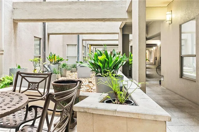 $2,400 | 333 Julia Street, Unit 311, New Orleans, LA 70130