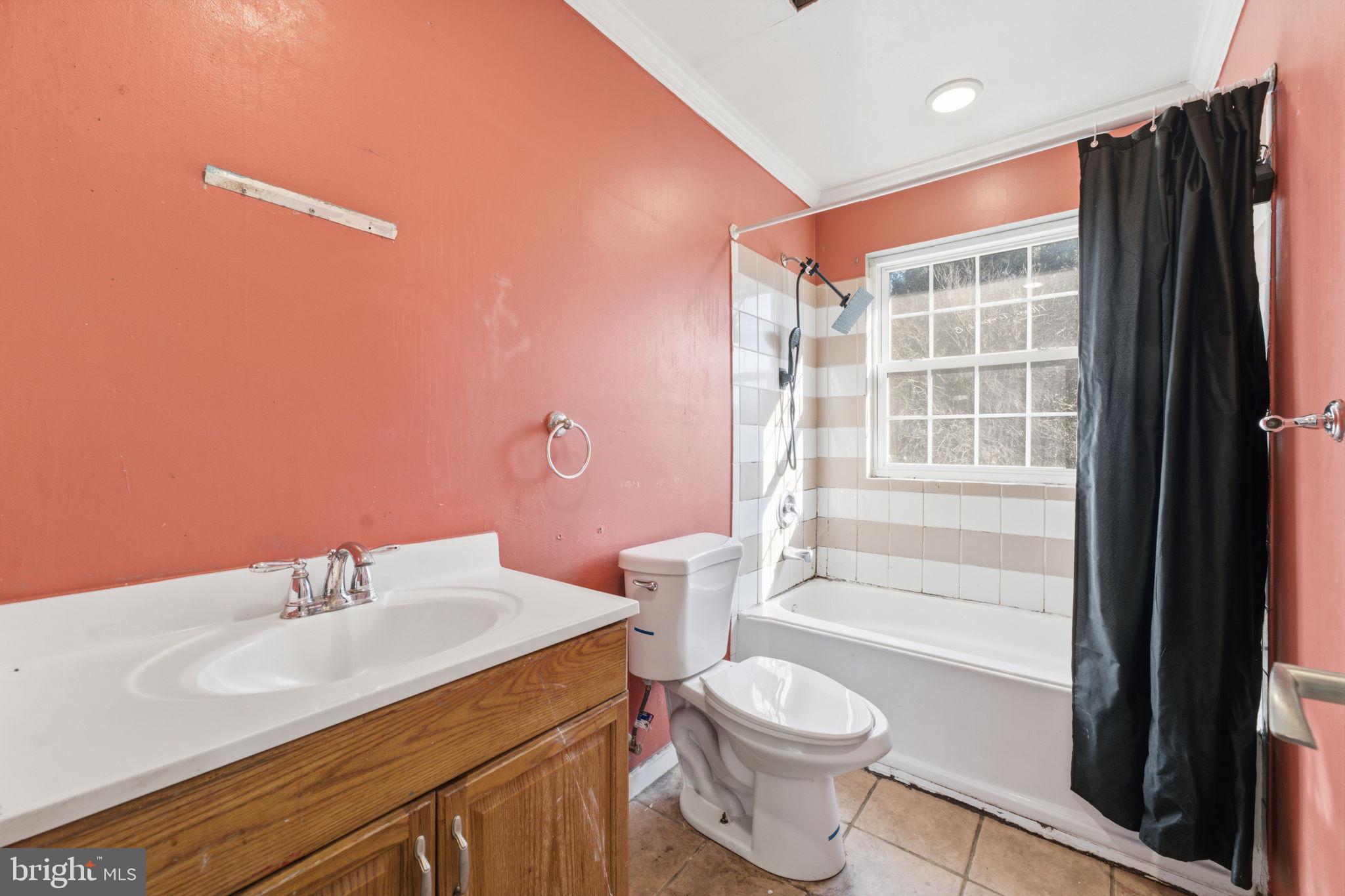 8039 New Riggs Road Hyattsville, MD 20783 - Photo 25 of 49 Primary Bathroom