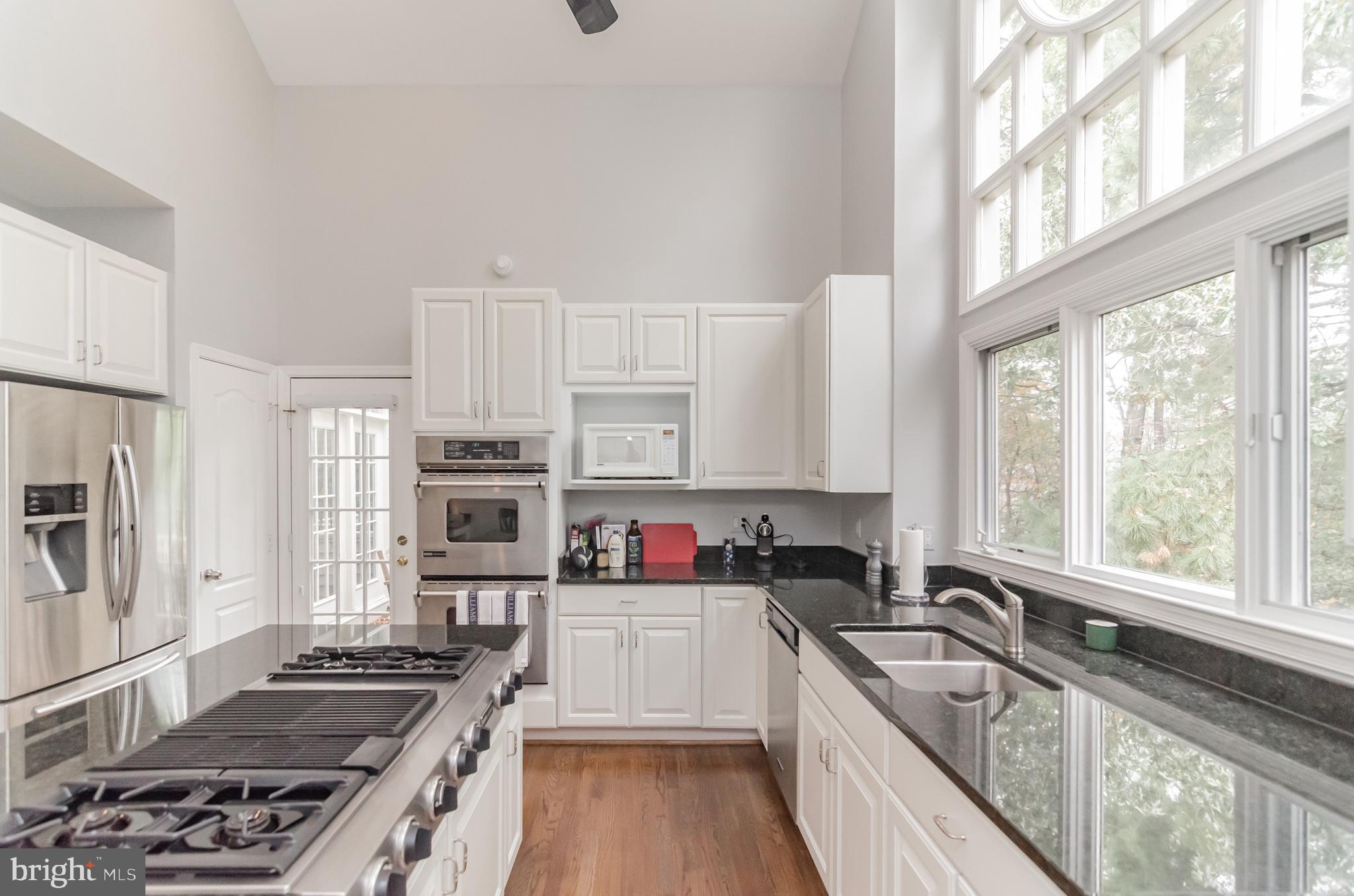 1332 Red Hawk Circle Reston, VA 20194 - Photo 12 of 31