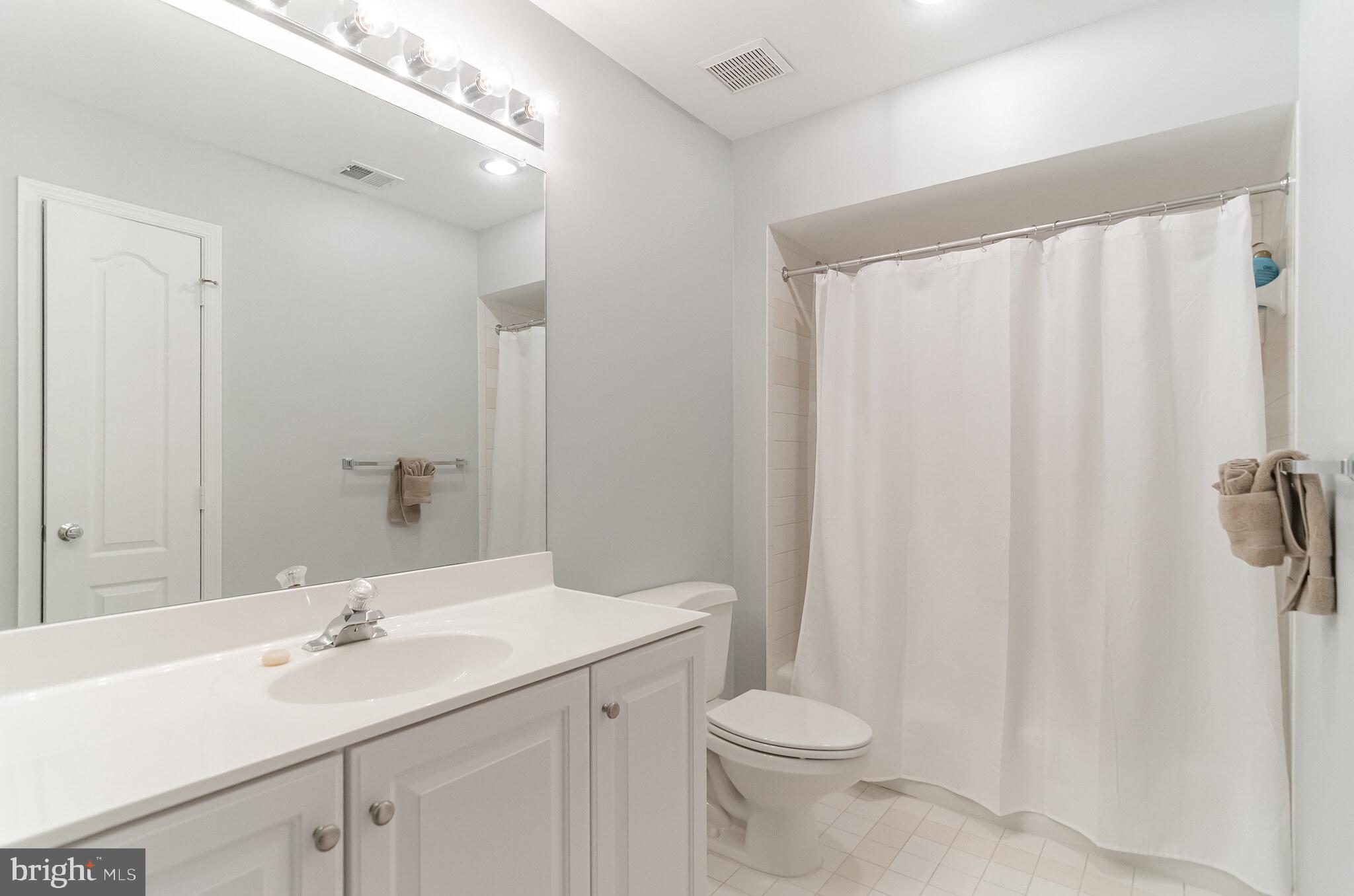 1332 Red Hawk Circle Reston, VA 20194 - Photo 22 of 31