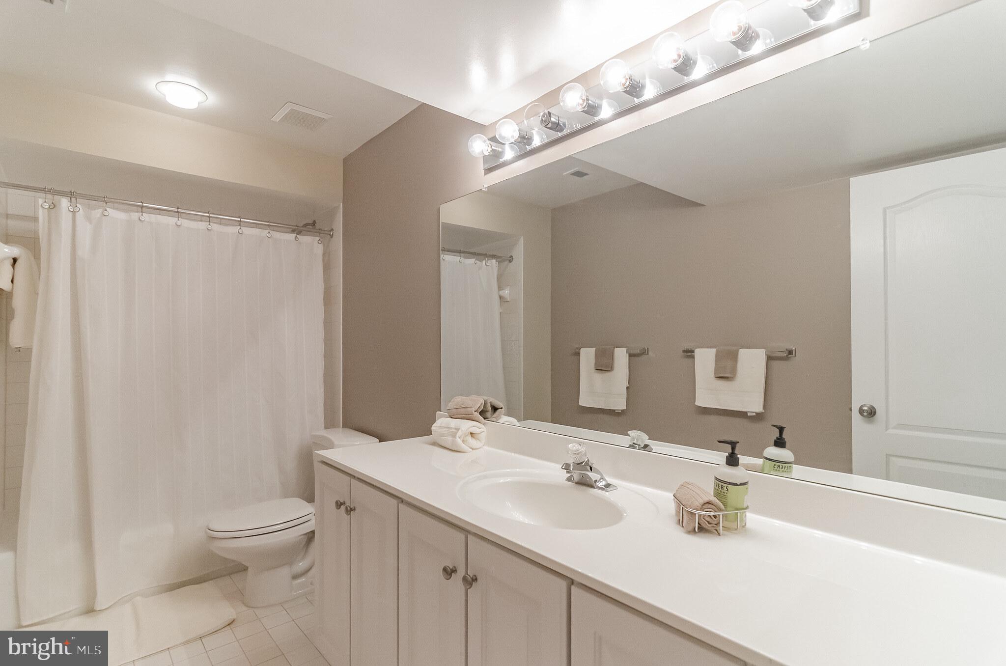 1332 Red Hawk Circle Reston, VA 20194 - Photo 29 of 31