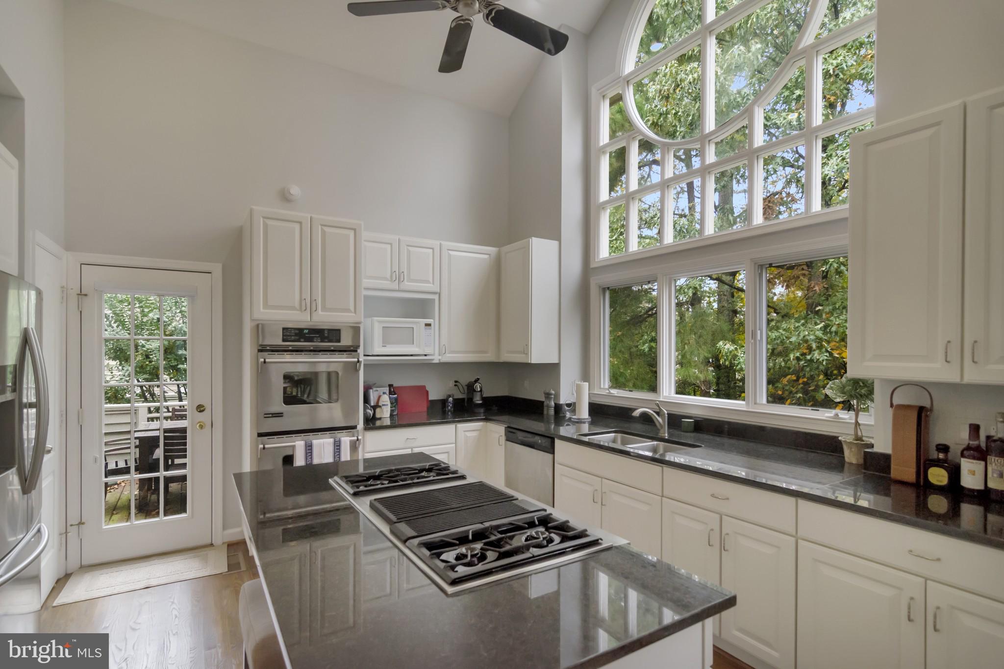 1332 Red Hawk Circle Reston, VA 20194 - Photo 9 of 31