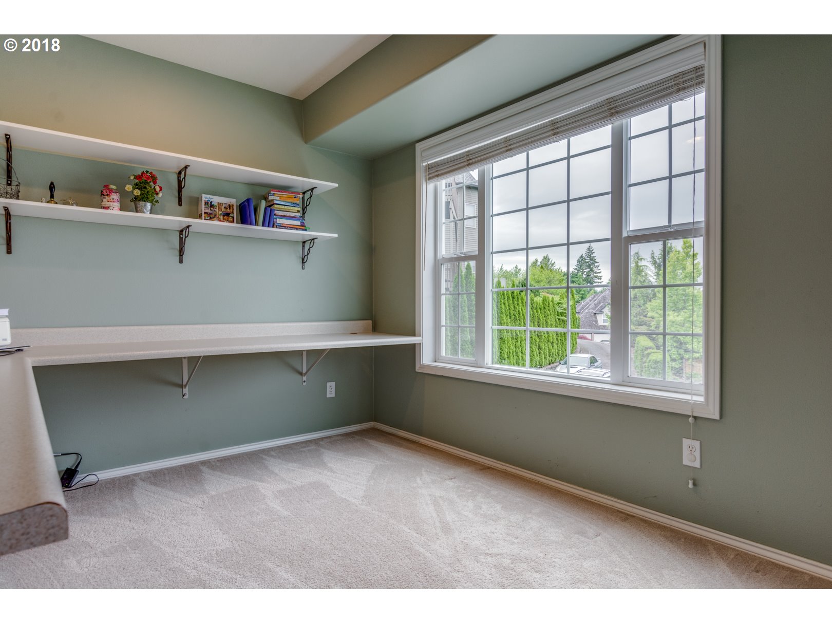 12876 Southwest Ridgefield Lane Tigard, OR 97223 - Photo 16 of 32 Gallery Image 16