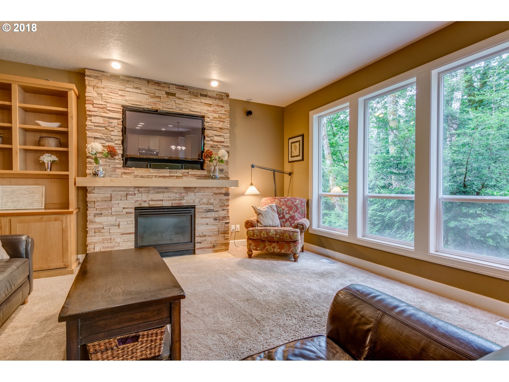 12876 Southwest Ridgefield Lane Tigard, OR 97223 - Photo 8 of 32 Gallery Image 8