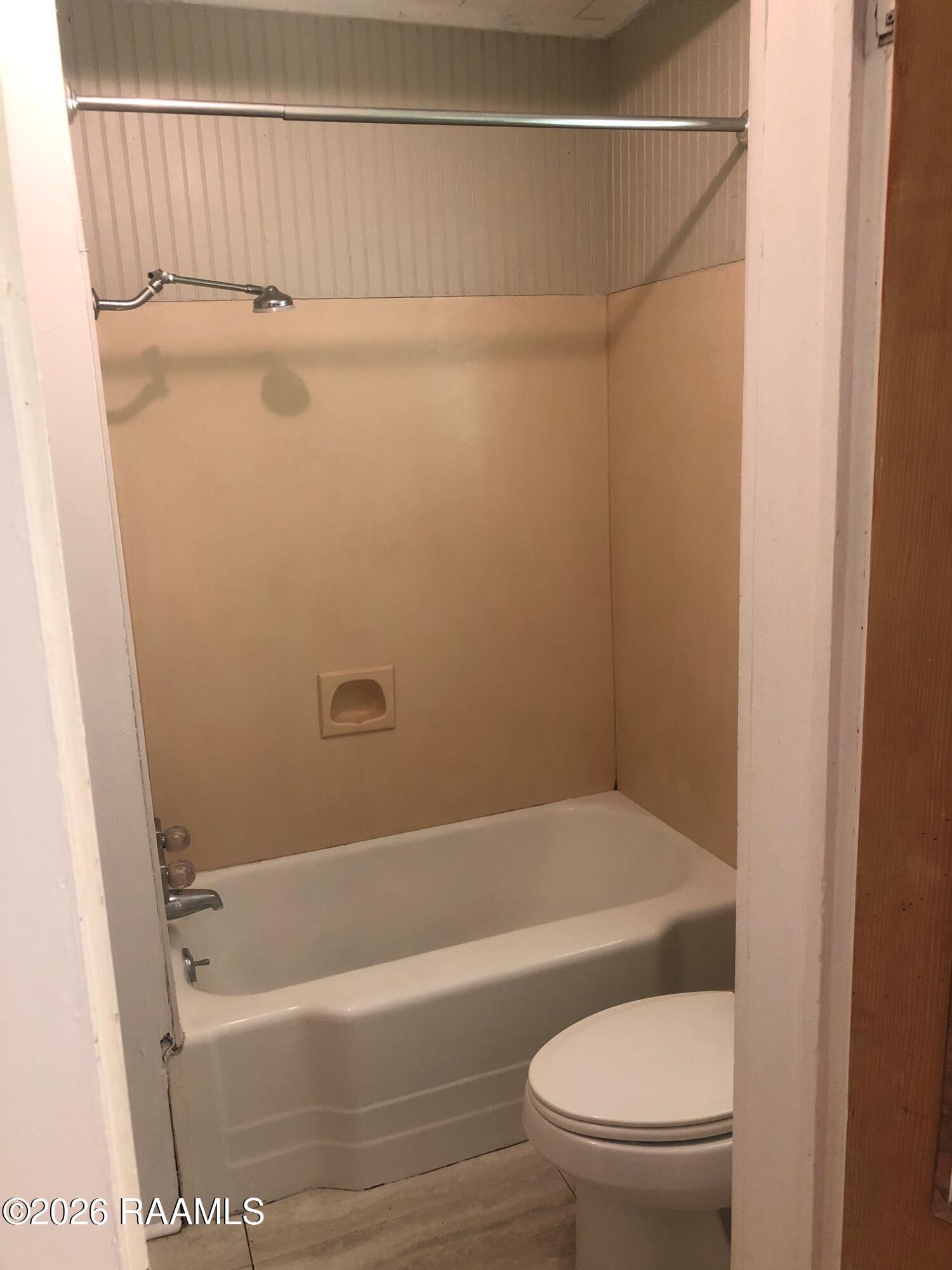 519 Madison Street Lafayette, LA 70501 - Photo 15 of 35 Bathroom I