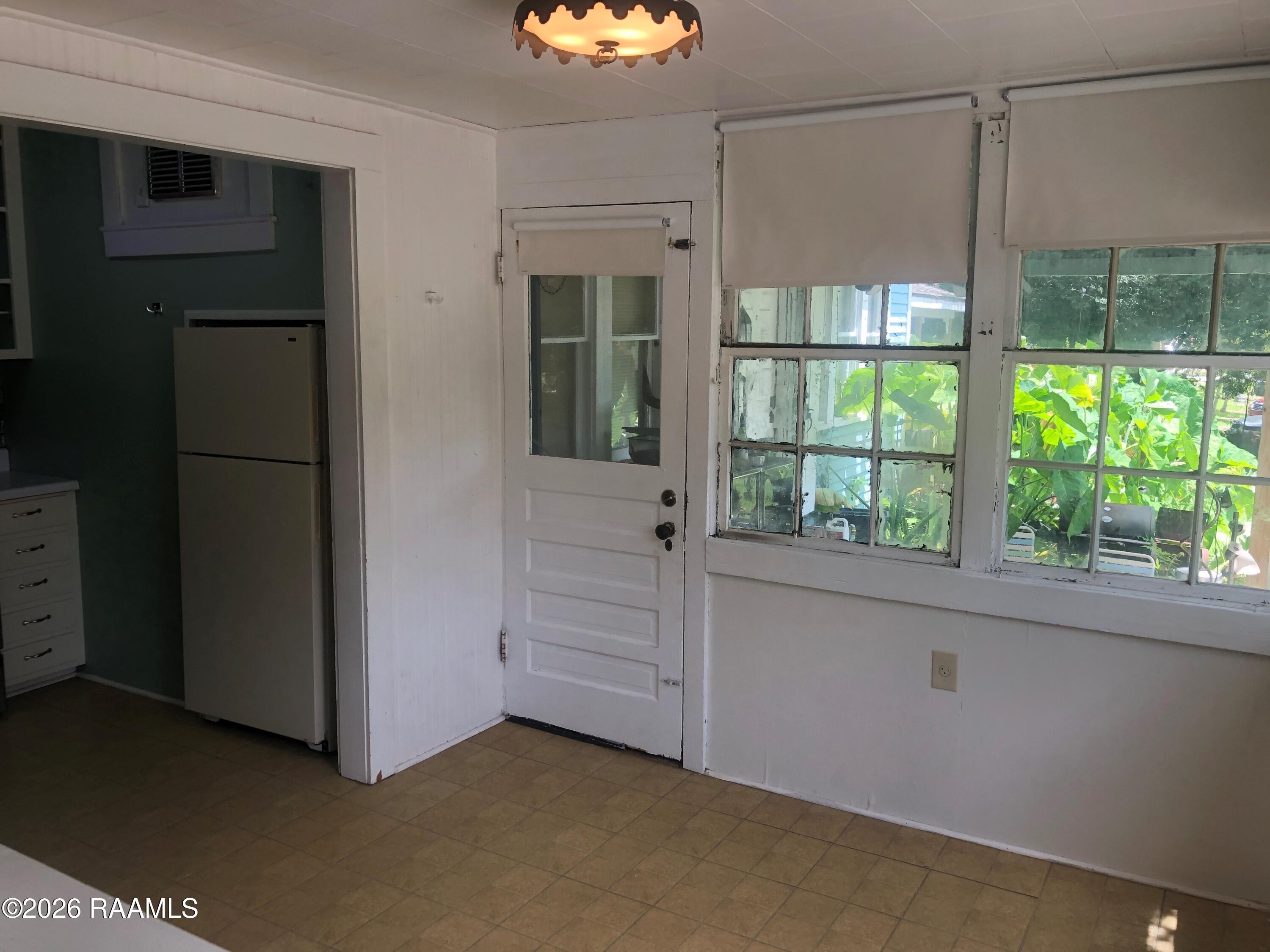 519 Madison Street Lafayette, LA 70501 - Photo 16 of 35 Dining-Kitchen Combo