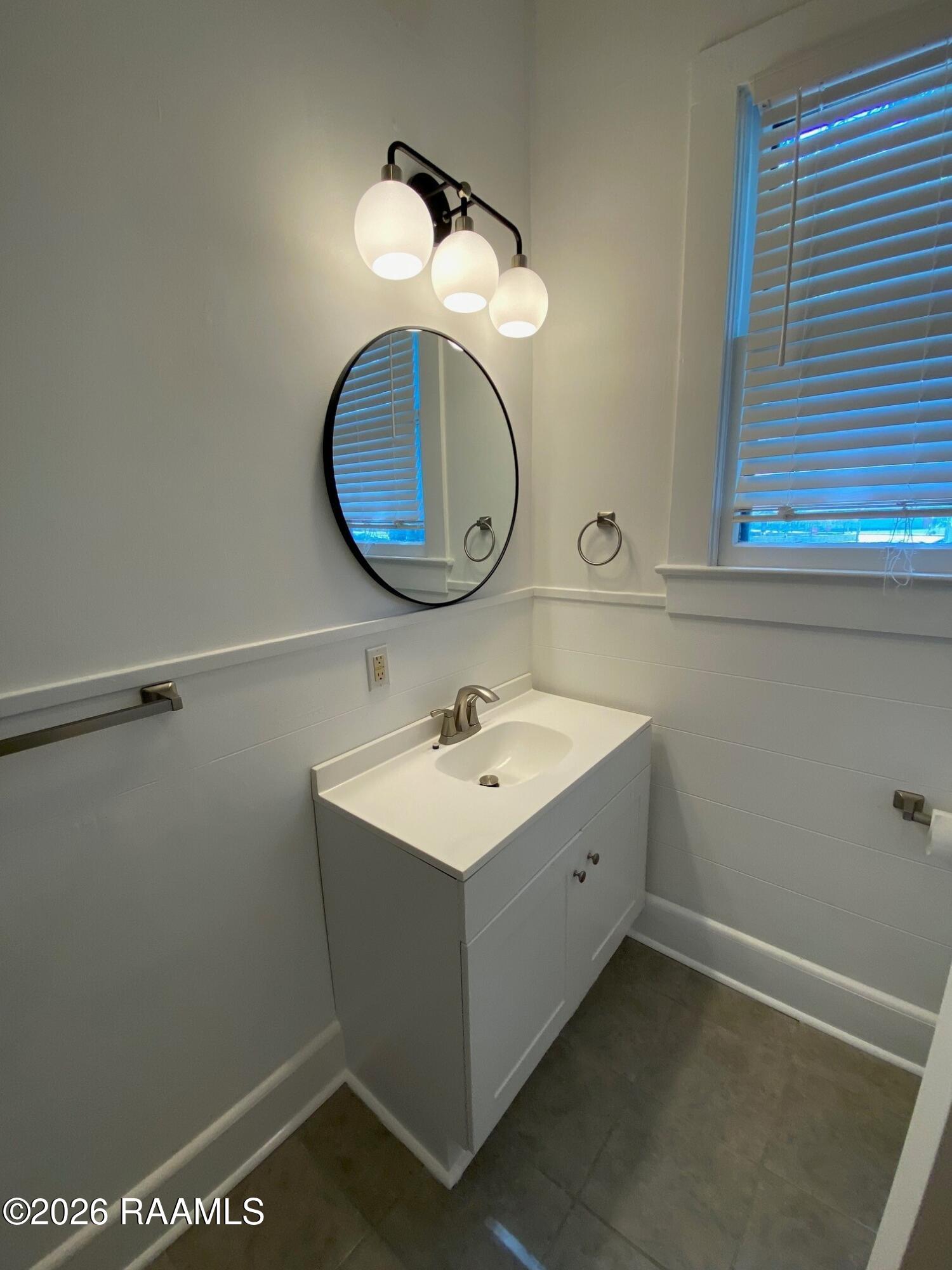 519 Madison Street Lafayette, LA 70501 - Photo 29 of 35 Bathroom3