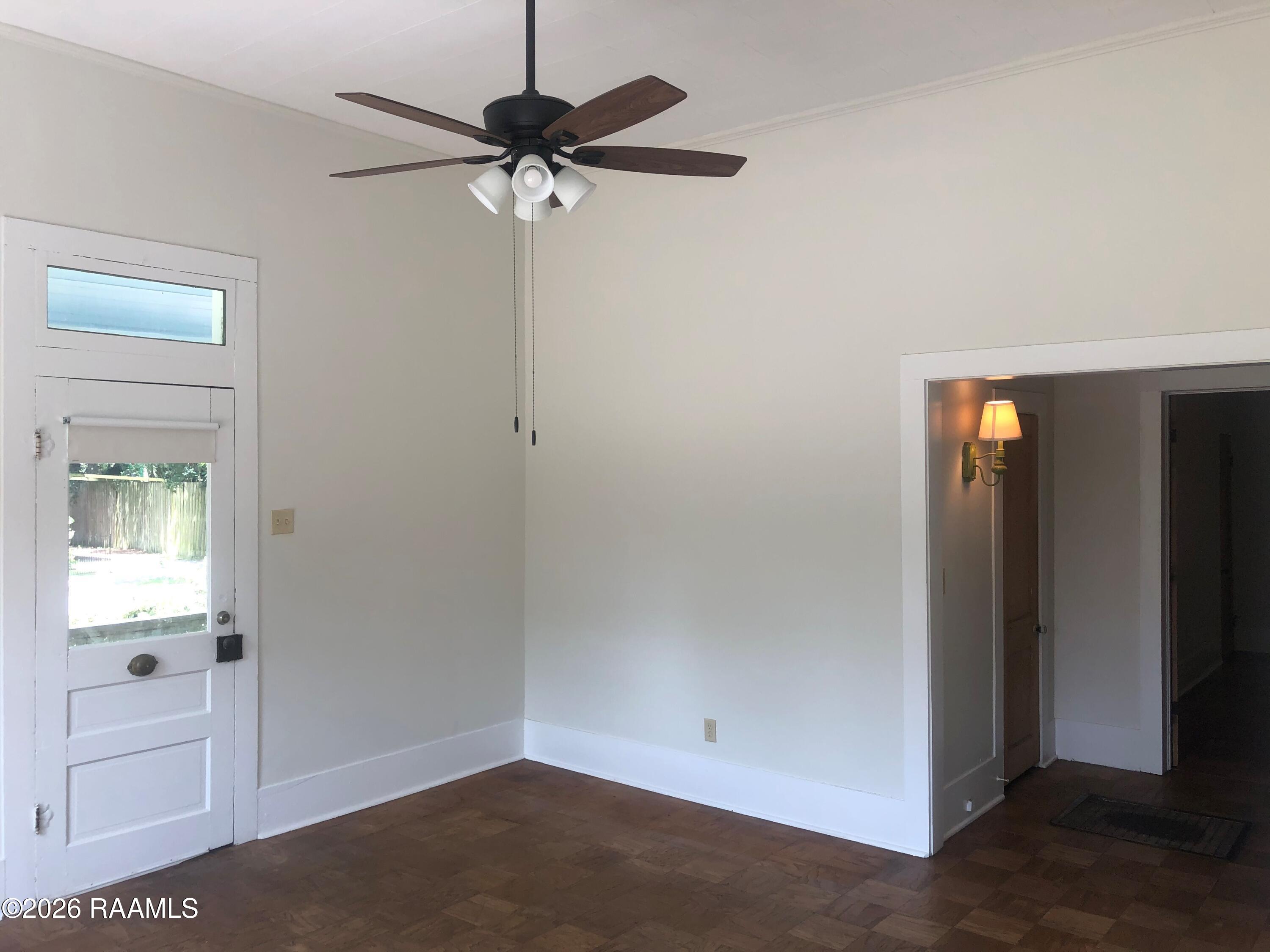 519 Madison Street Lafayette, LA 70501 - Photo 4 of 35 Living Room III