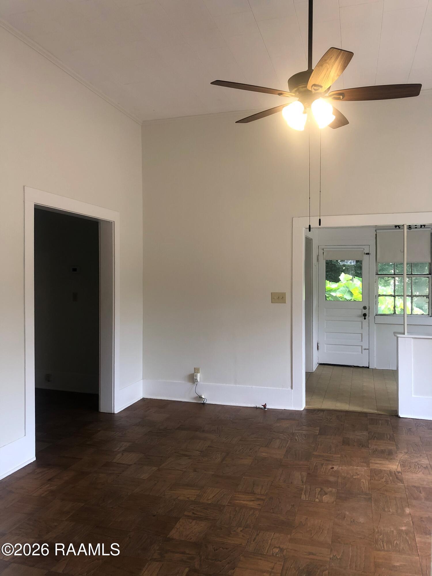 519 Madison Street Lafayette, LA 70501 - Photo 5 of 35 Living Room II