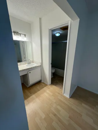 $2,400 | 9470 Live Oak Place, Unit 204, Davie, FL 33324