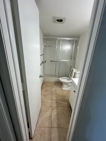 $2,400 | 9470 Live Oak Place, Unit 204, Davie, FL 33324