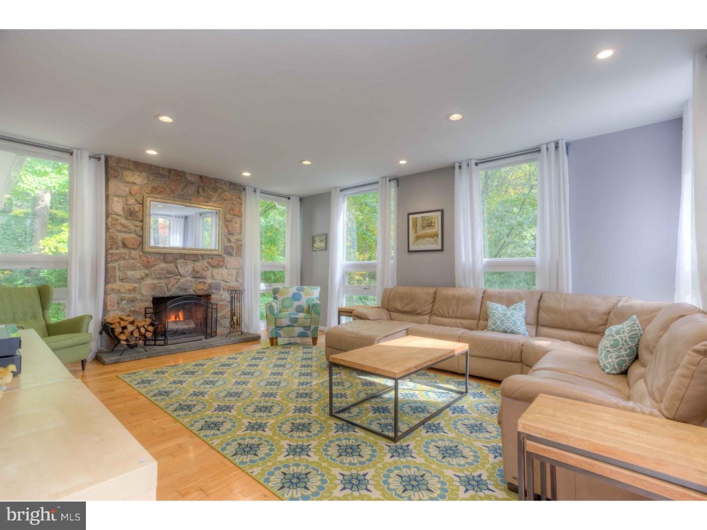 733 Hemlock Road Media, PA 19063 - Photo 12 of 25 Living Room