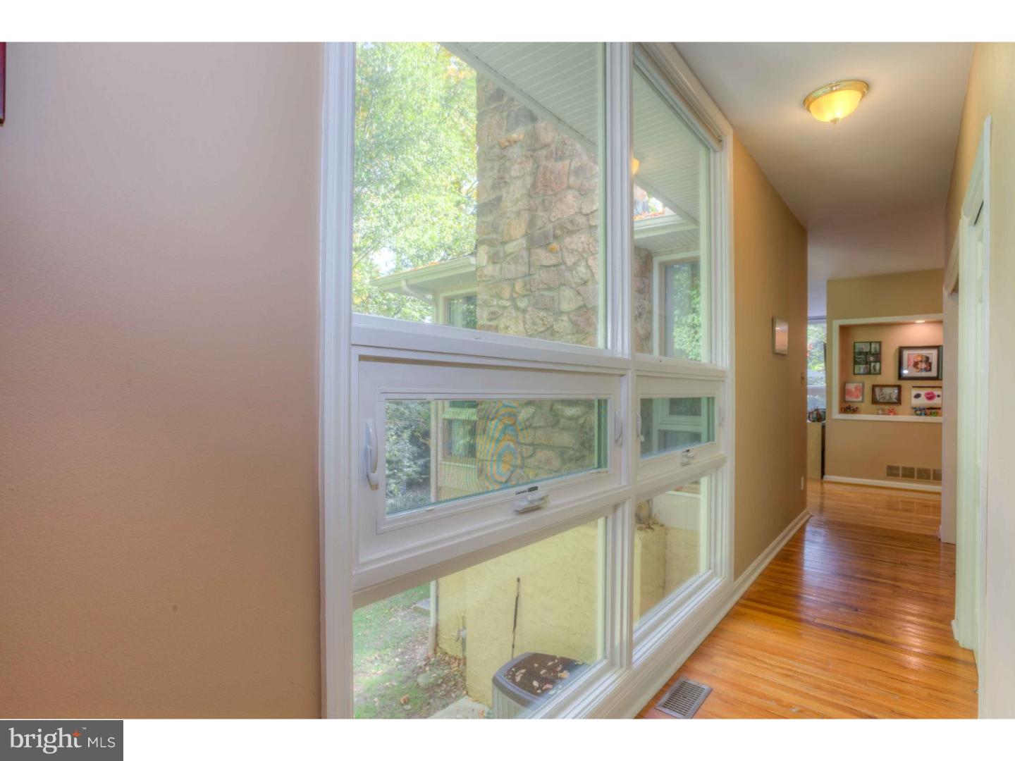 733 Hemlock Road Media, PA 19063 - Photo 13 of 25 Hallway