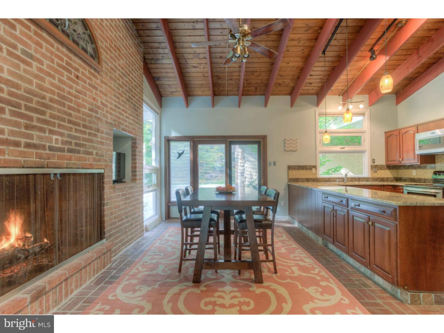 733 Hemlock Road Media, PA 19063 - Photo 8 of 25 Kitchen