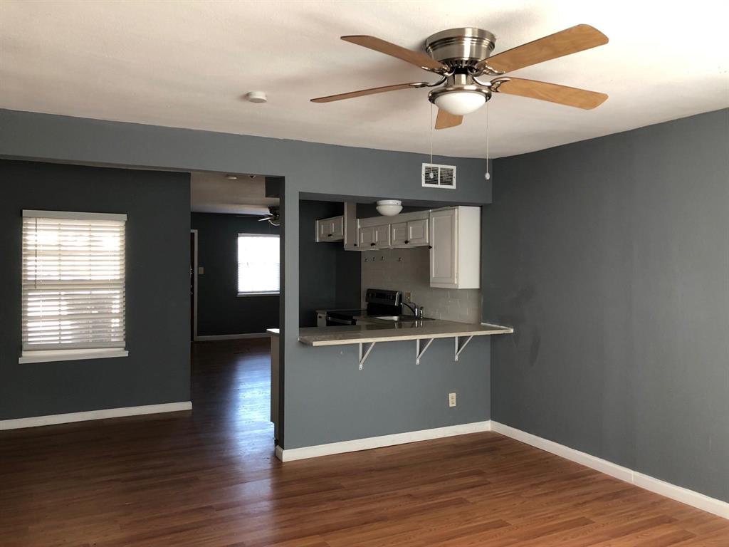 620 East Sears Street Denison, TX 75021 - Photo 5 of 19