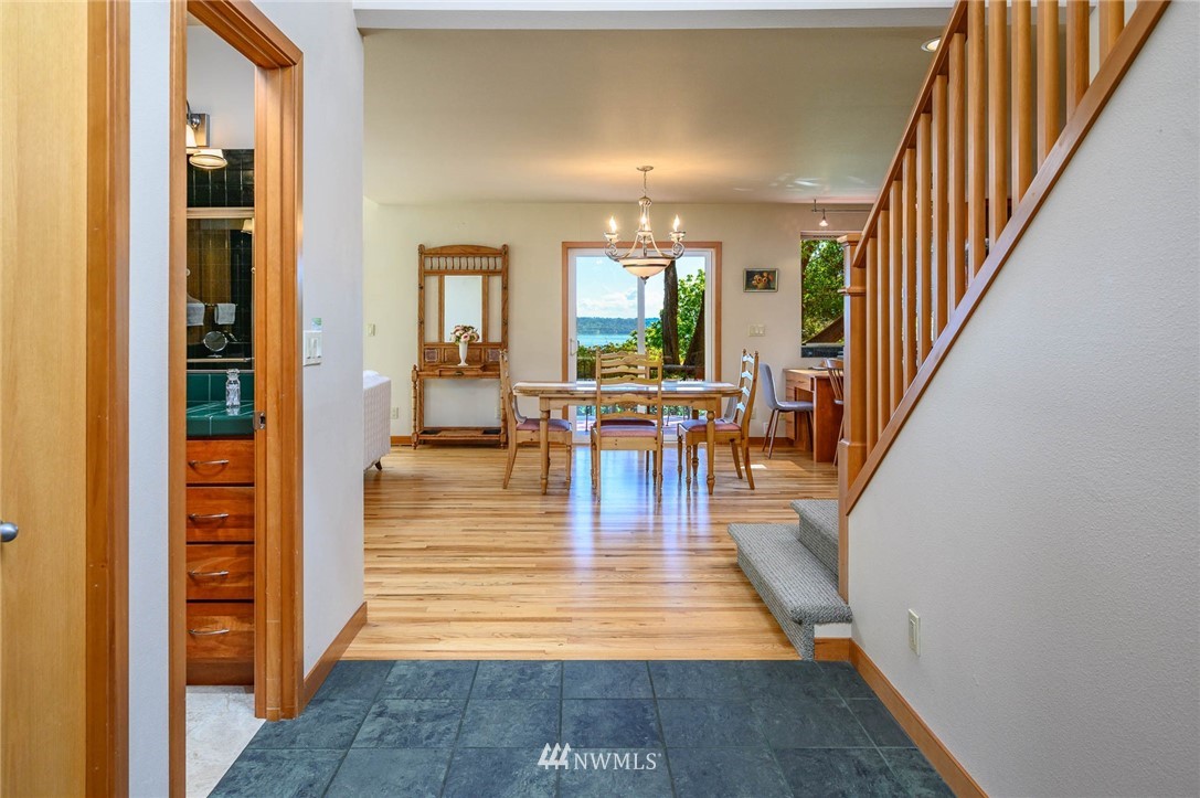 28633 99th Avenue Southwest Vashon, WA 98070 - Photo 8 of 25 Gallery Image 8
