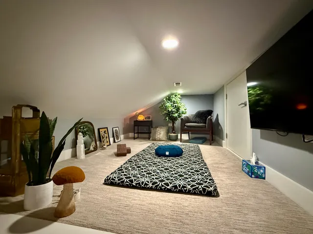 $399,999 | 9847 South Millard Avenue, Evergreen Park, IL 60805