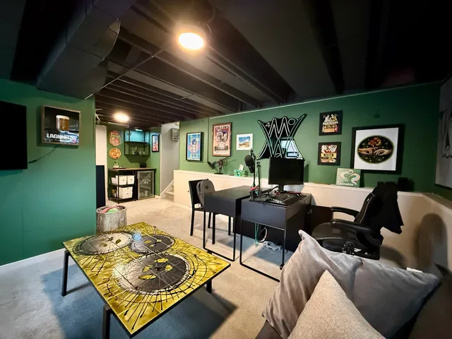 $399,999 | 9847 South Millard Avenue, Evergreen Park, IL 60805