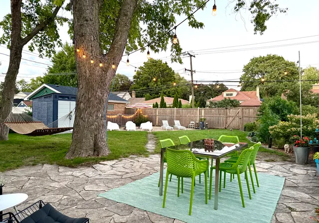 $399,999 | 9847 South Millard Avenue, Evergreen Park, IL 60805