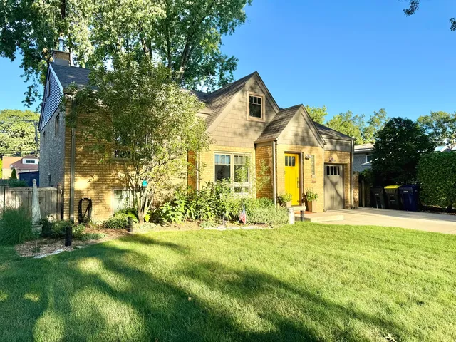 $399,999 | 9847 South Millard Avenue, Evergreen Park, IL 60805