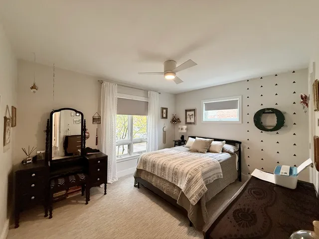 $399,999 | 9847 South Millard Avenue, Evergreen Park, IL 60805